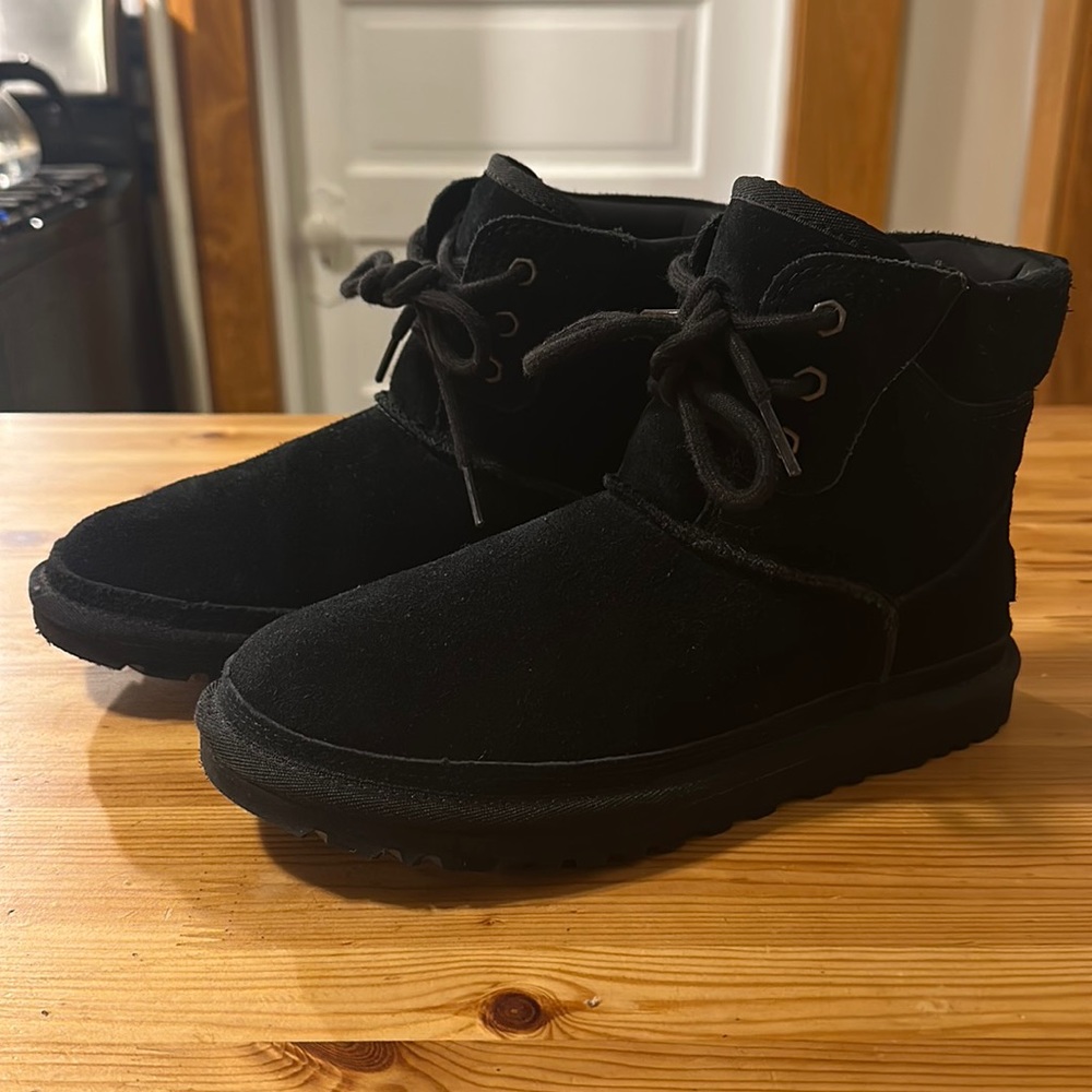 UGG neumel lace up boot